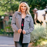 Load image into Gallery viewer, 10904 - Houndstooth Pattern Shacket with Pockets - Black White
