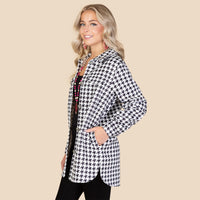 Load image into Gallery viewer, 10904 - Houndstooth Pattern Shacket with Pockets - Black White
