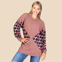Load image into Gallery viewer, 10933 - Geometric Print Long Sleeve Top
