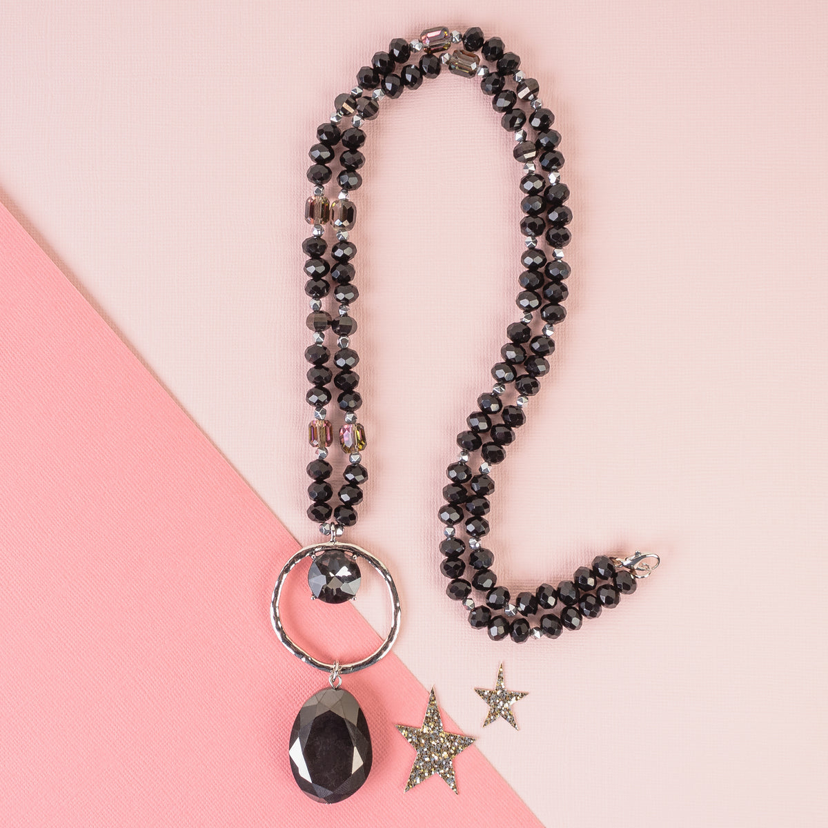 1139 - Crystal Pendant Necklace - Black