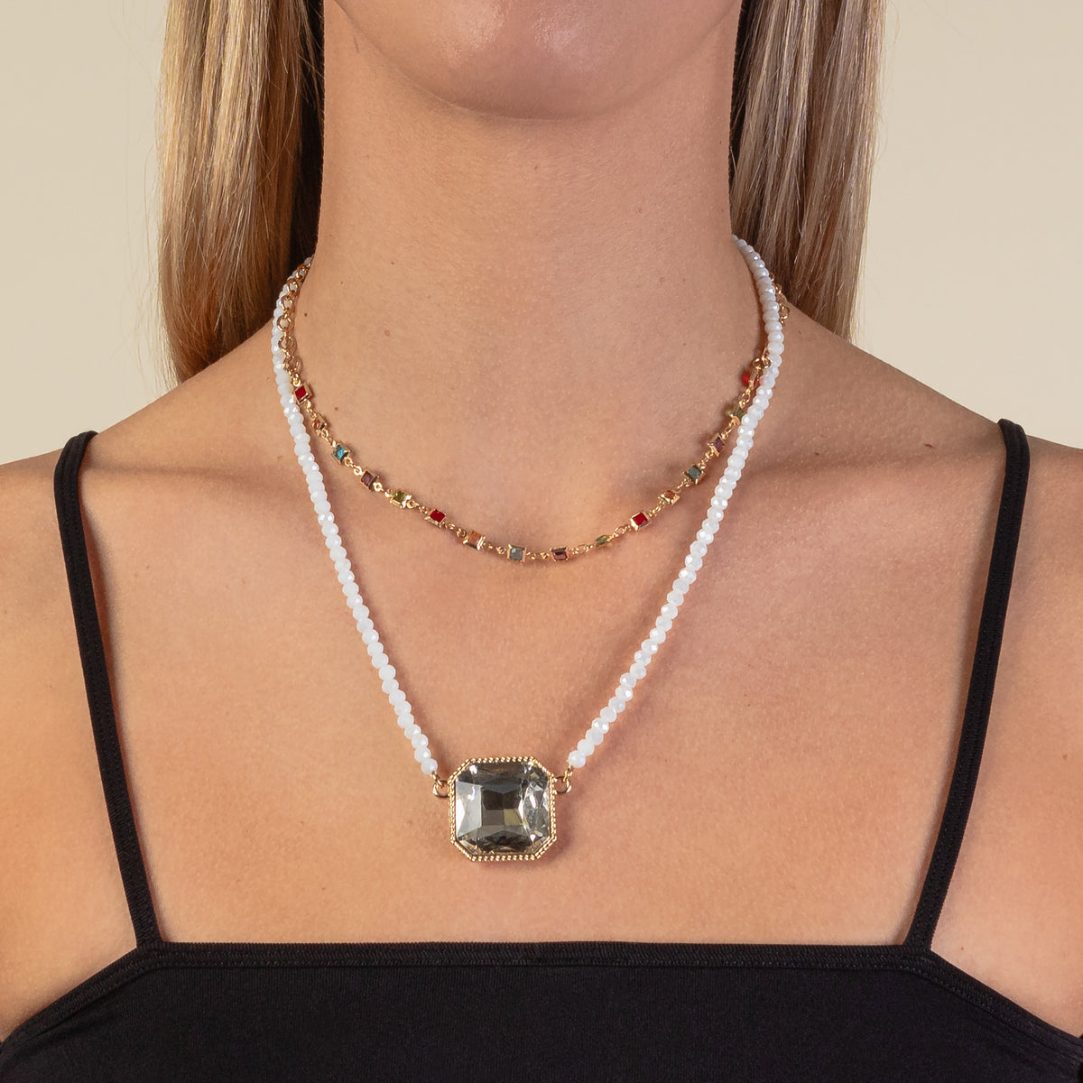 1162 - Layered Pendant Necklace - White