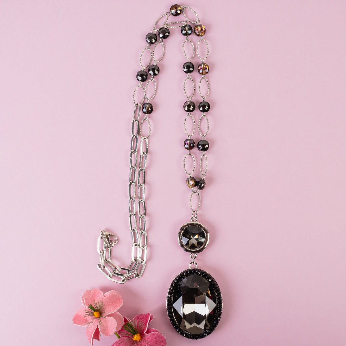 1221 - Crystal Pendant Necklace - Black