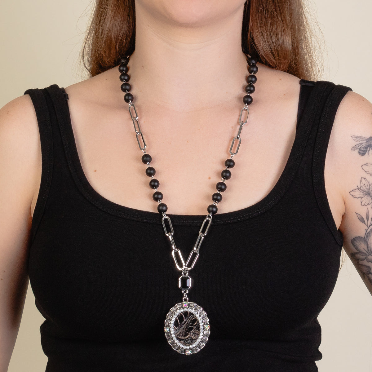 1259 - Western Pendant Necklace - Black
