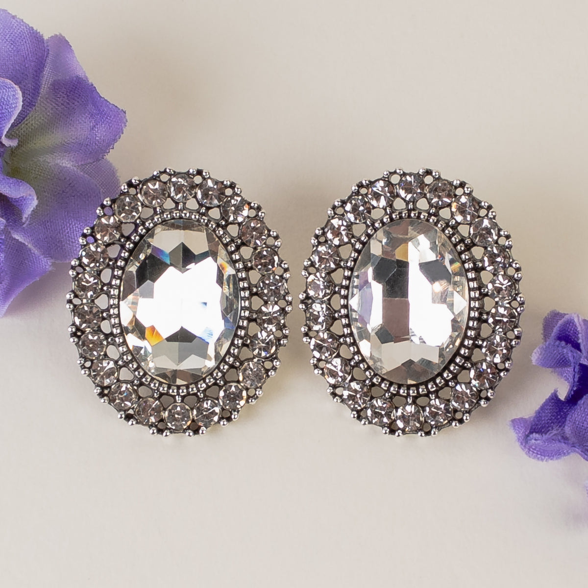 1352 - Rhinestone Earrings - Clear