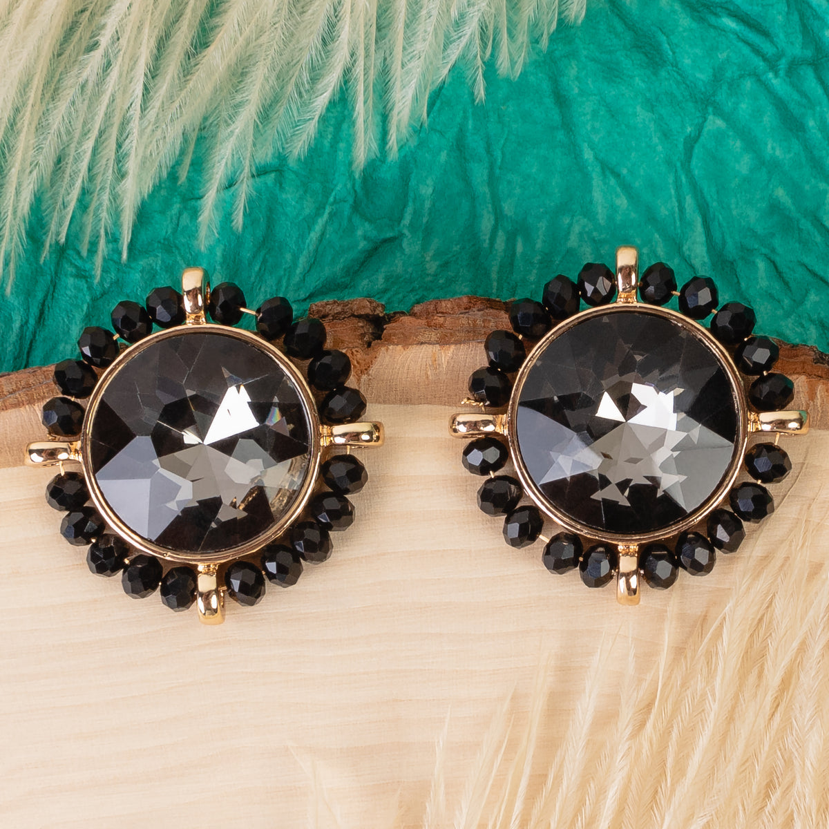 1358 - Crystal Stud Earrings - Black