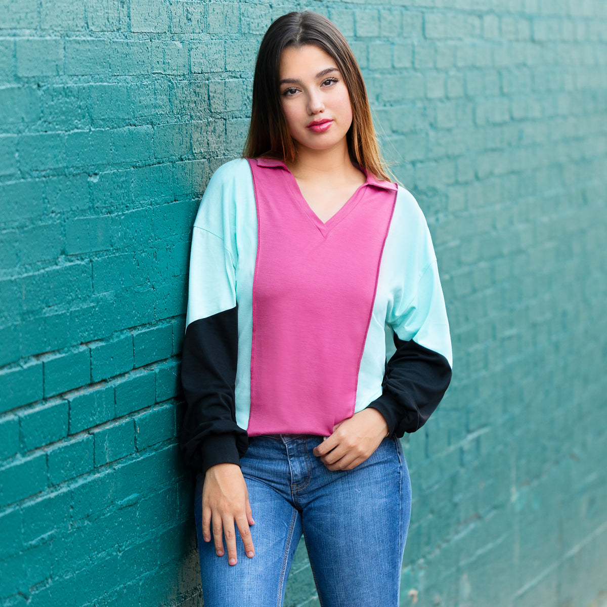 40023 - V Neck Color Block Long Sleeve Top