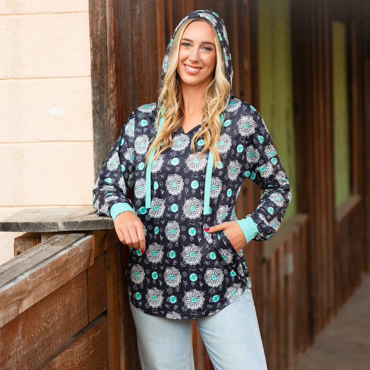 40027 - Western Print Hoodie with Pockets