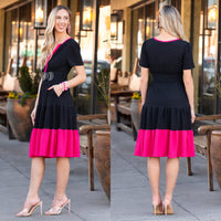 Load image into Gallery viewer, 50019 - Color Block Textured Dress with Pockets - Black Pink
