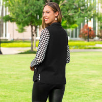 Load image into Gallery viewer, 50126 - Quilted Zip-Up Vest with Pockets - Black
