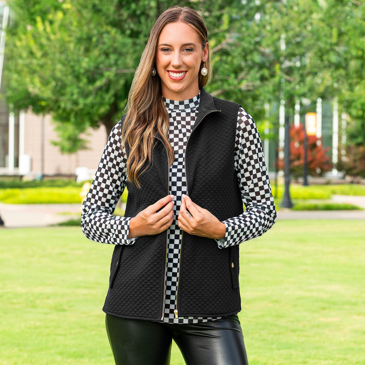 50126 - Quilted Zip-Up Vest with Pockets - Black