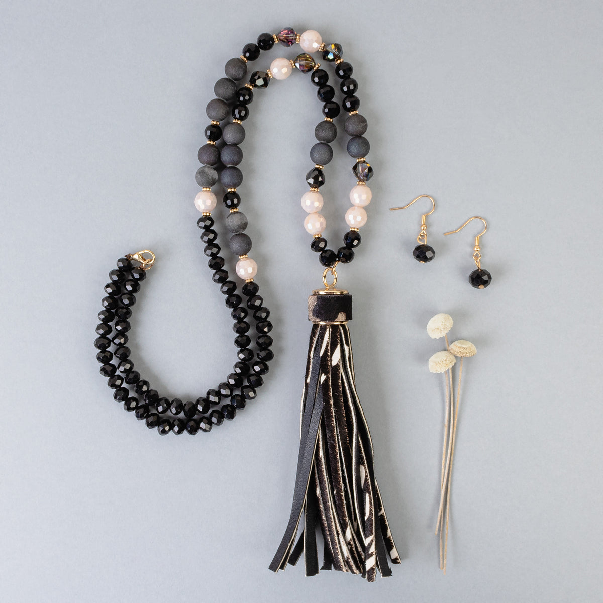 72734 - Animal Print Beaded Tassel Necklace - Black