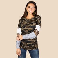 Load image into Gallery viewer, 90400 - Leopard Sleeve Spirit Jersey Top
