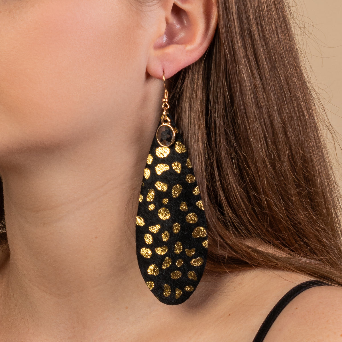 93211 - Animal Print Drop Earrings - Black