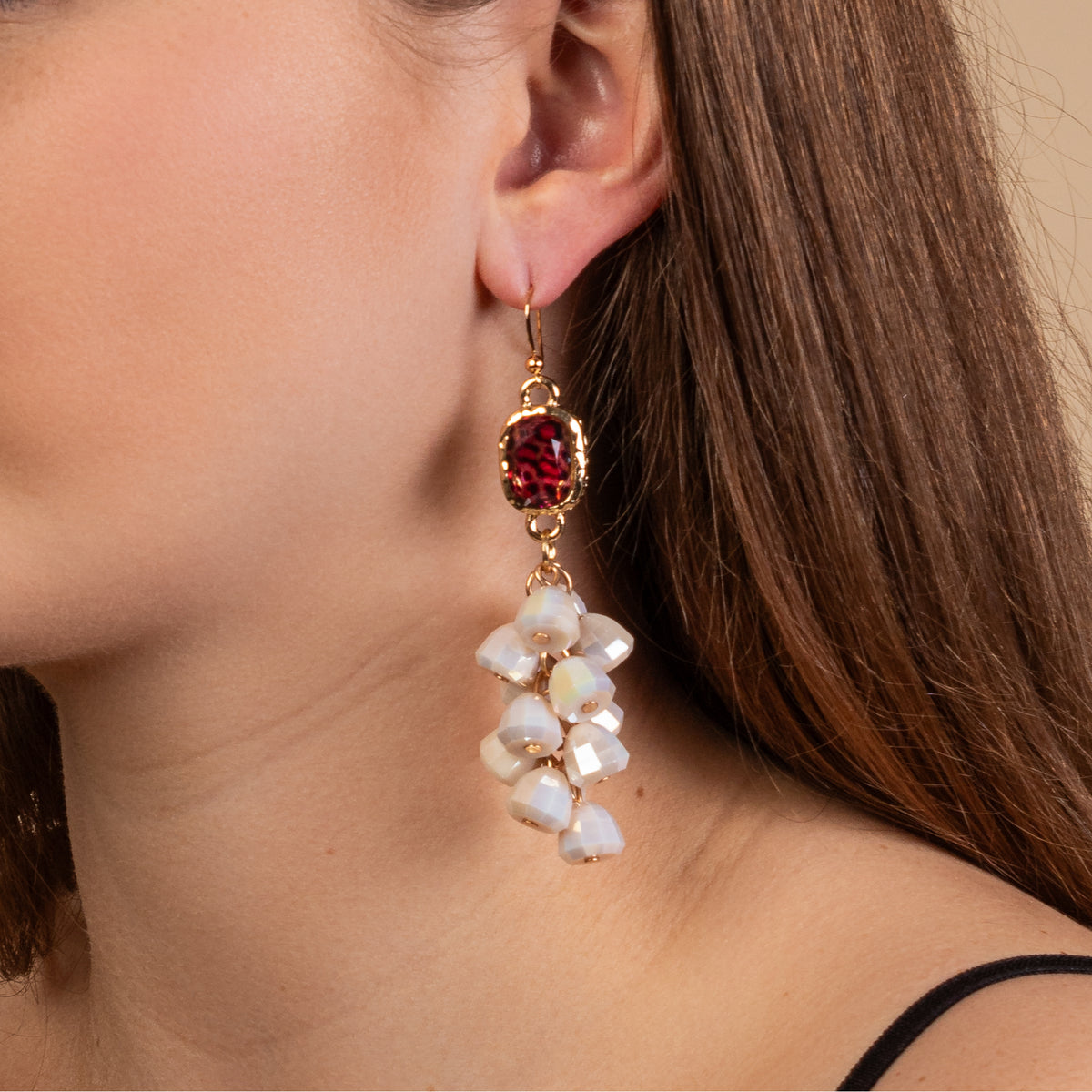 93214 - Crystal Drop Earrings - Beige & Red