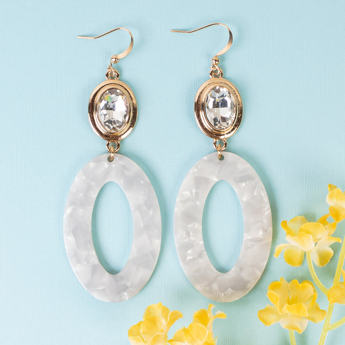 93257 - Oval Acrylic Earrings - White