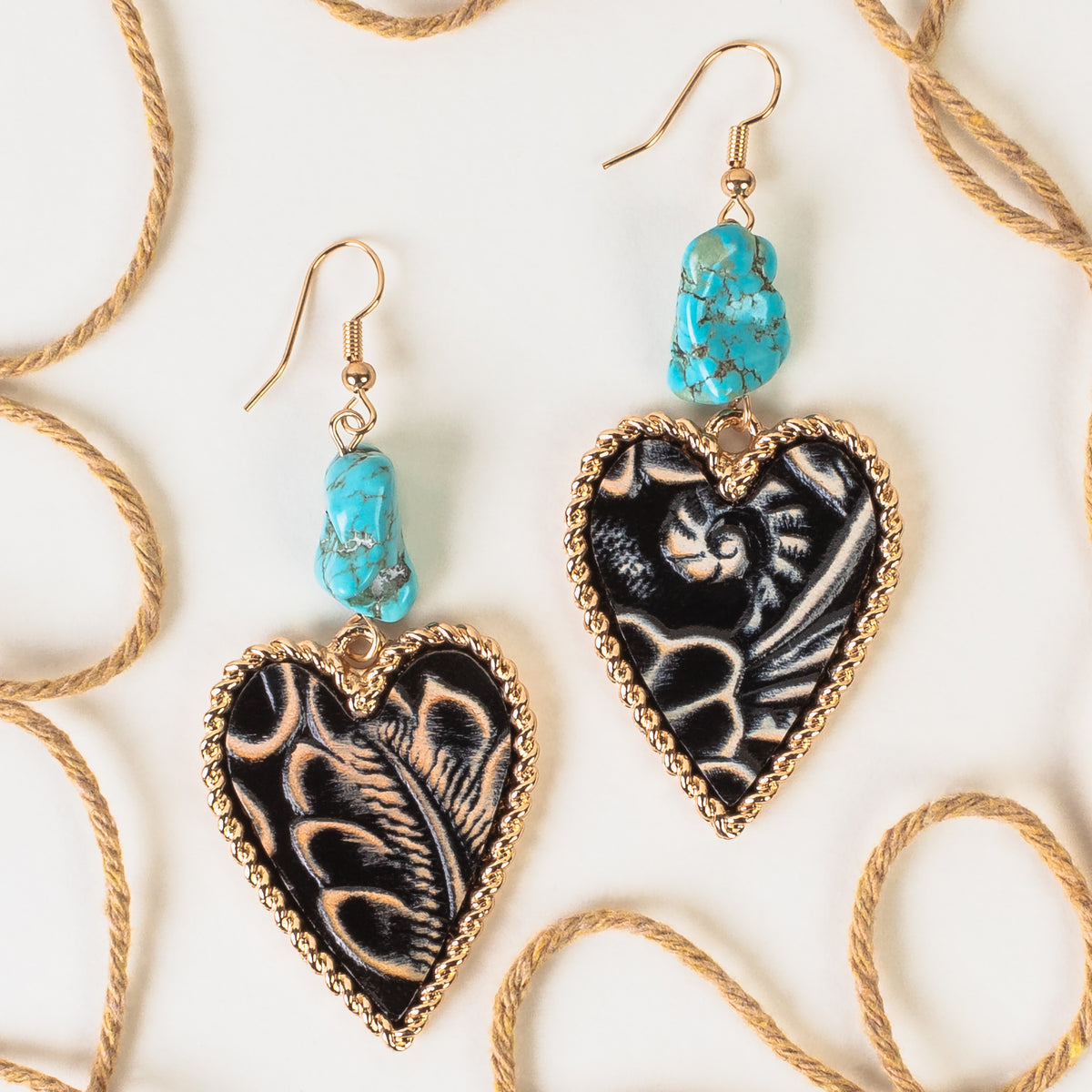 93318 - Western Heart Earrings - Black