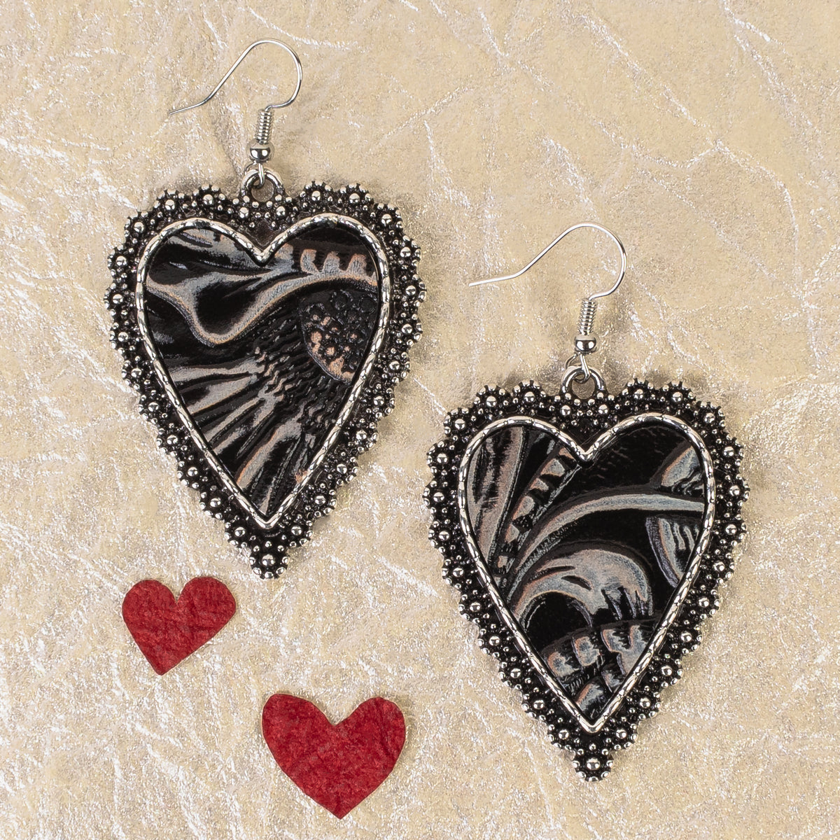 93339 - Western Heart Earrings - Black