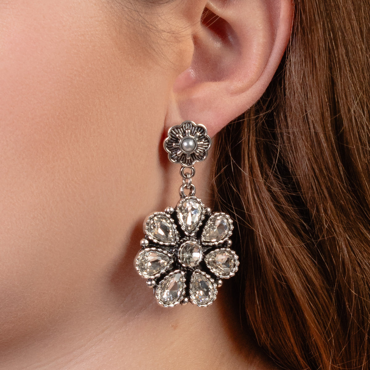 93340 - Crystal Flower Earrings - Clear