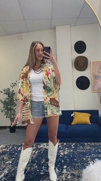 Load and play video in Gallery viewer, 8925 - Tropical Print Duster
