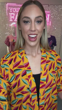 Load and play video in Gallery viewer, 6649 - Leaves Print Duster - Yellow
