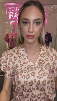 Load and play video in Gallery viewer, 50051 - V-Neck Leopard Print Bubble Sleeve Top
