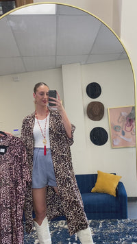 Load and play video in Gallery viewer, 6655 - Leopard Print Duster - Purple
