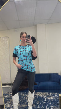 Load and play video in Gallery viewer, 50060 - Western Print Top with Slits
