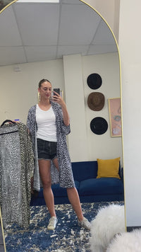 Load and play video in Gallery viewer, 7888 - Leopard Print Duster
