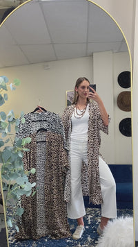 Load and play video in Gallery viewer, 6711 - Leopard Duster - Beige
