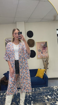 Load and play video in Gallery viewer, 6663 - Floral Print Duster
