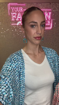 Load and play video in Gallery viewer, 8933 - Geometric Print Duster - Blue
