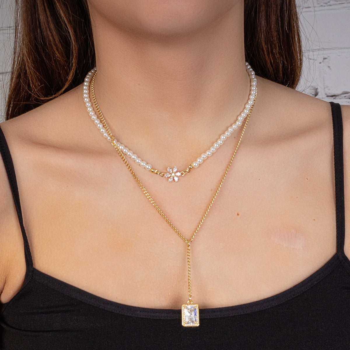 1127 - Dainty Layered Pendant Necklace - Gold