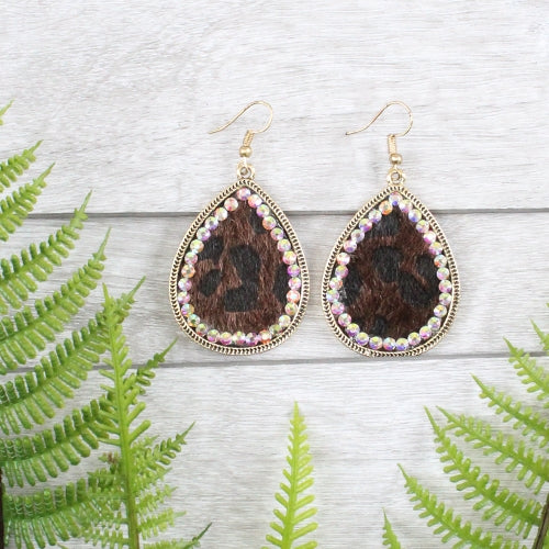 73562 - Crystal Lined Hide Earrings - Brown