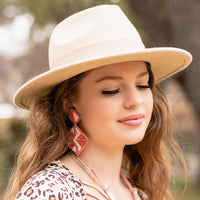 Load image into Gallery viewer, 1530 - Beaded Earrings - Peach
