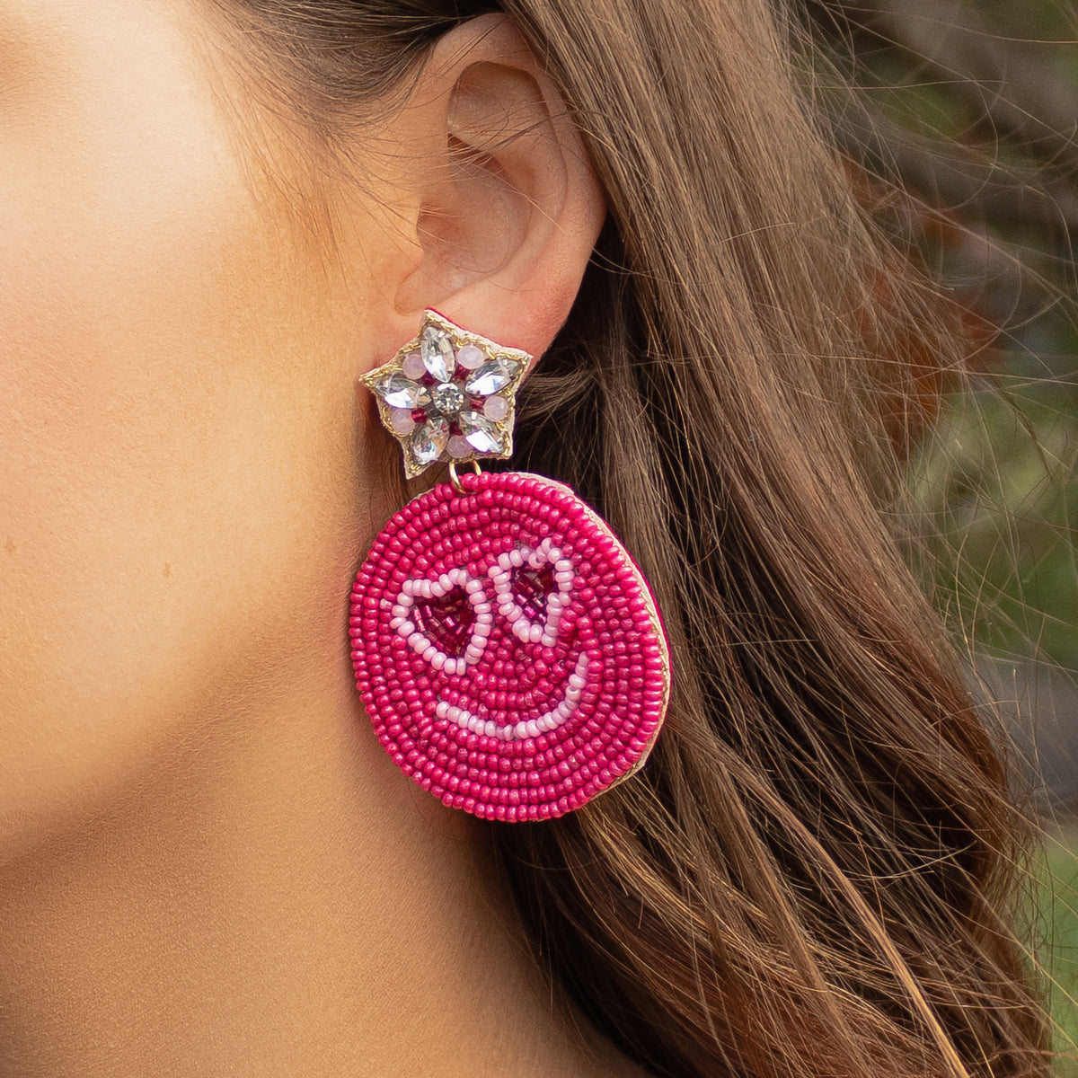 1534 - Beaded Smiley Face Earrings - Pink