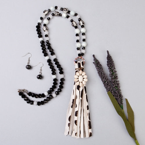 72691 - Leopard Tassel Necklace - Black & White