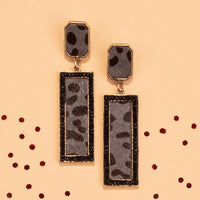 Load image into Gallery viewer, 734028 - Rectangle Animal Hide Earrings - Black

