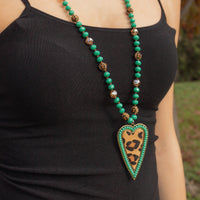 Load image into Gallery viewer, 72740 - Beaded Leopard Heart Necklace - Turquoise
