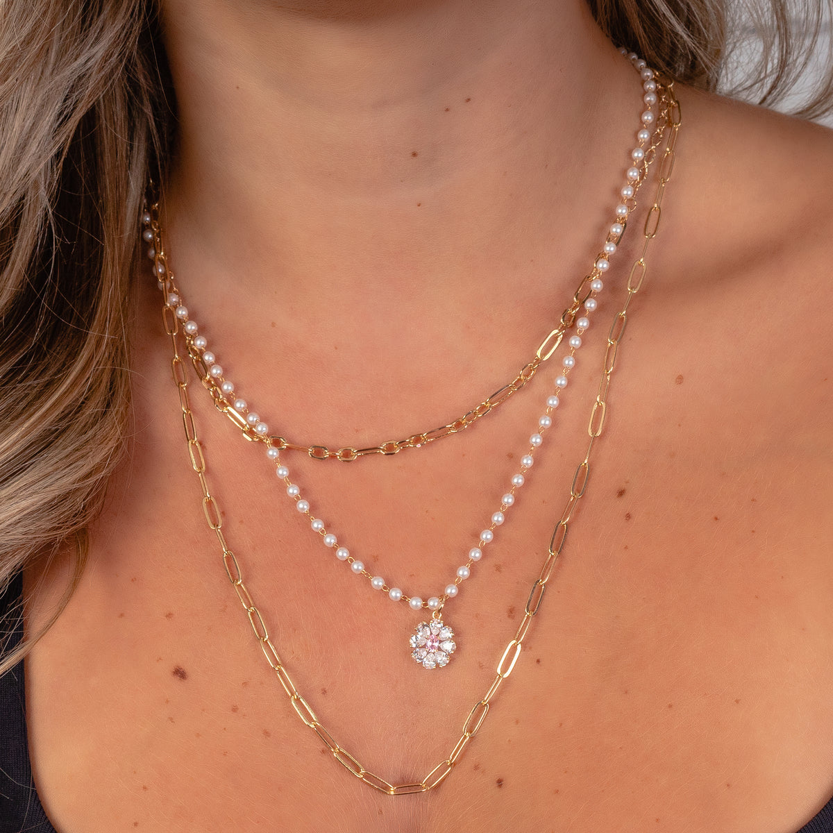 72817 - Pearl and Flower Necklace - Gold & Pearl