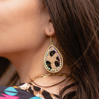 Load image into Gallery viewer, 73562-1 - Crystal Lined Hide Earrings - Leopard
