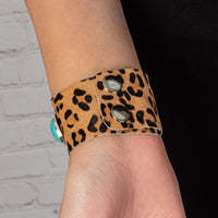 Load image into Gallery viewer, 74751 - Squash Blossom Cuff Bracelet - Turquoise
