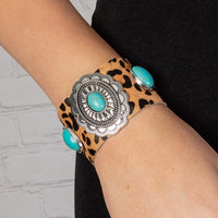 Load image into Gallery viewer, 74751 - Squash Blossom Cuff Bracelet - Turquoise

