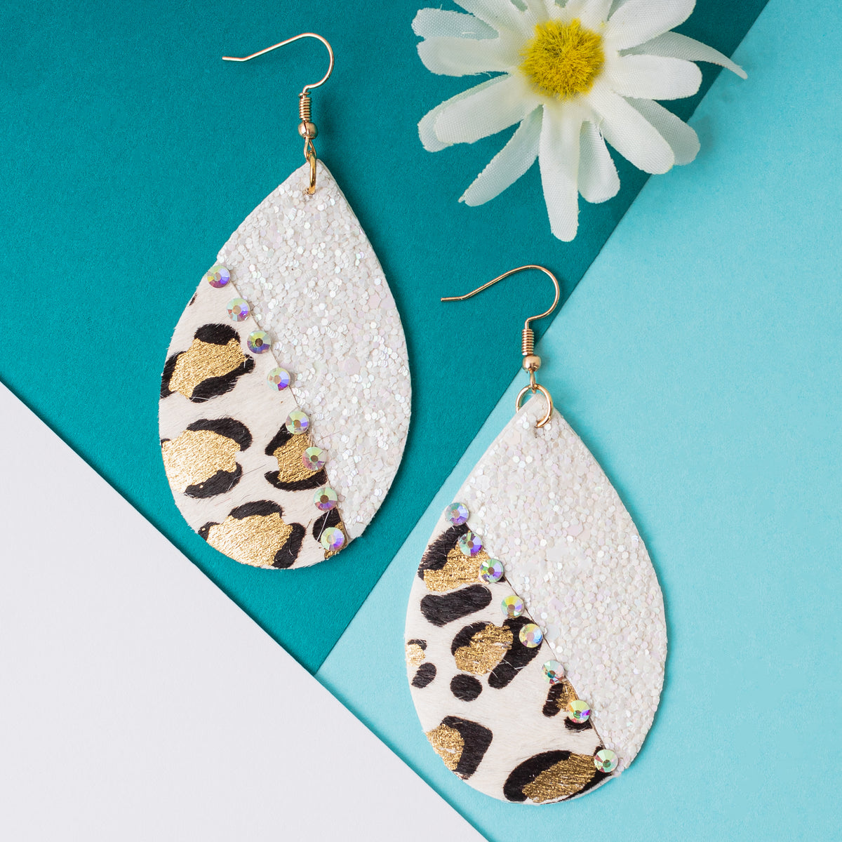 93030 - Glitter & Leopard Earrings - White
