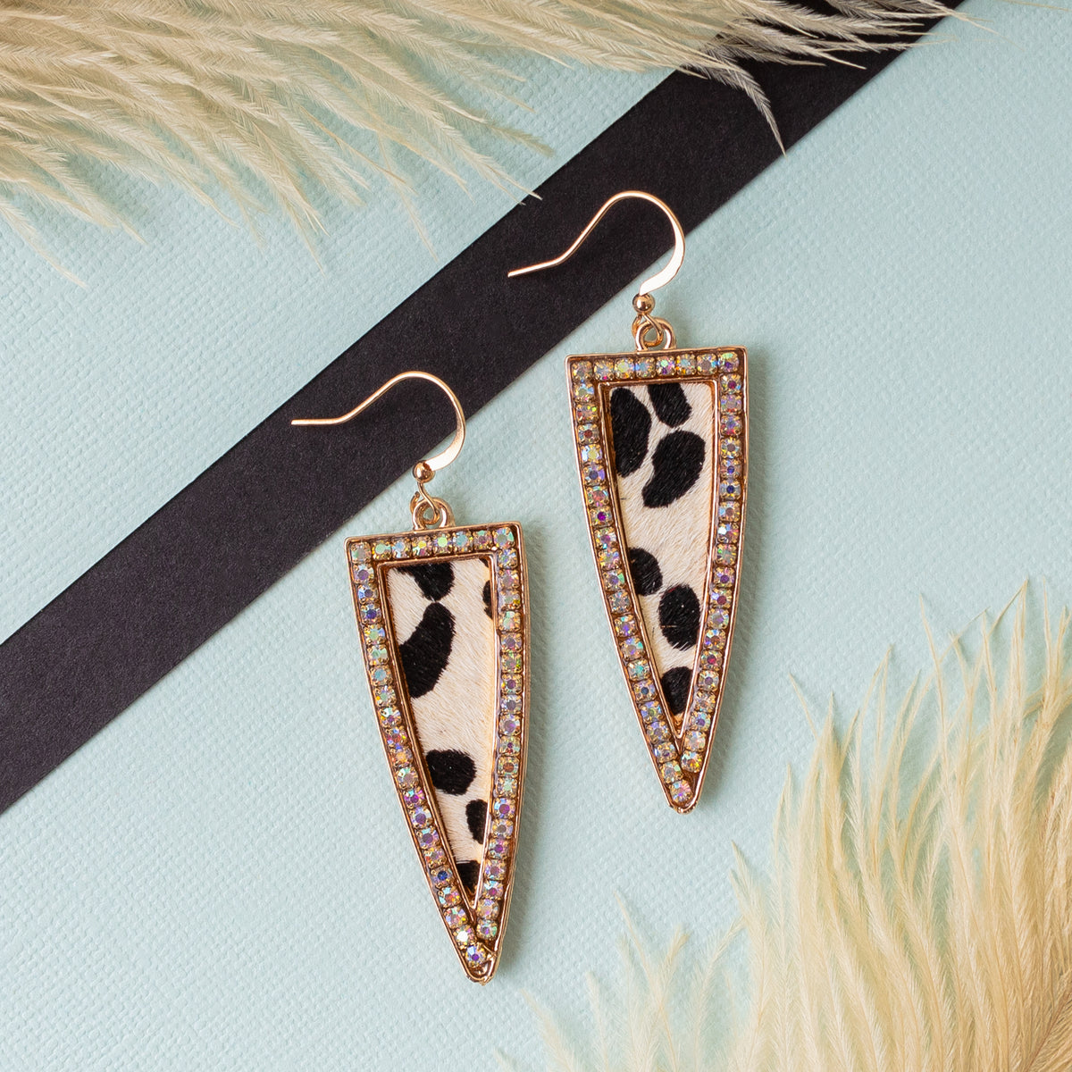 93032 - Triangle Animal Print Earrings - Black & White