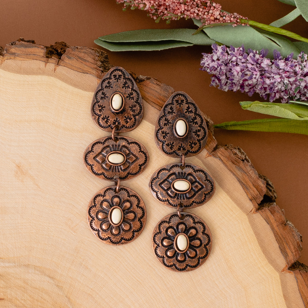 93091 - Western Squash Blossom Earrings - Ivory & Copper