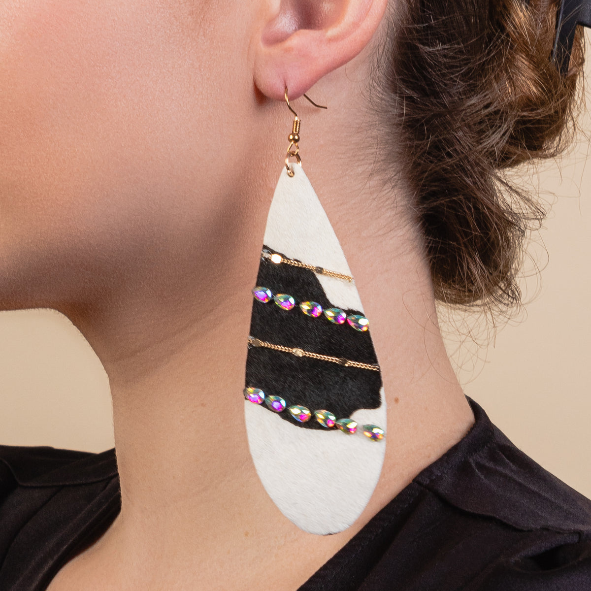 93118 - Animal Print Drop Earrings - Black & White